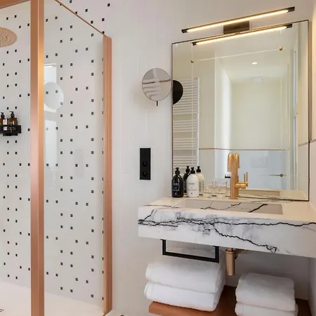Hotel Alberte 4*