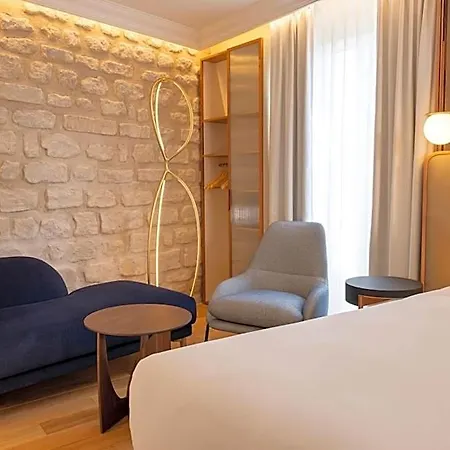Alberte Hotel 4*