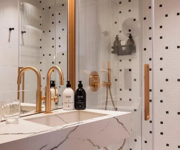 Hotel Alberte 4*