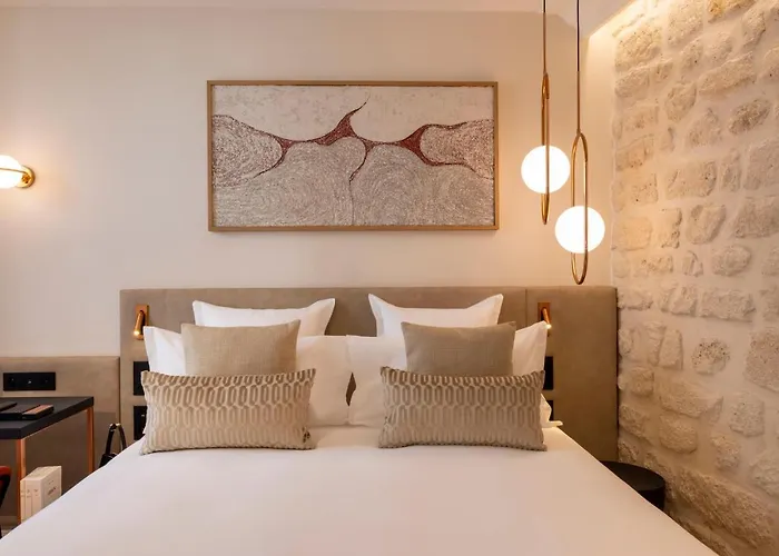Alberte Hotel 4*