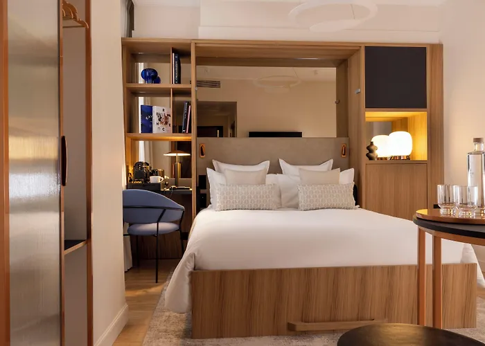 Hotel Alberte 4*